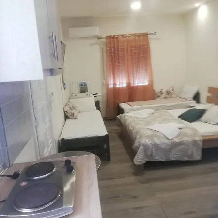 Villa Green Apartment *